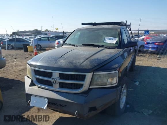 ✅ 2010 Dodge Dakota Bighorn/Lonestar • VIN: 1D7CW3GK1AS155513 • Lot: 41437670. Wystawiony na IAAI z przebiegiem 184 199 mil. Bezpłatny archiwum sprzedaży aukcyjnych z USA i szczegółowy raport historii pojazdu na DreamBid. Zdjęcie 12.