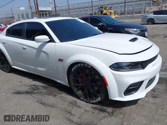 ✅ 2022 Dodge Charger Scat Pack Widebody • VIN: 2C3CDXGJ6NH191603 • Lot: 42131312. Wystawiony na IAAI z przebiegiem Nie podano. Bezpłatny archiwum sprzedaży aukcyjnych z USA i szczegółowy raport historii pojazdu na DreamBid. Zdjęcie 1.