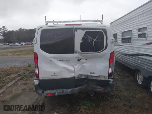 ✅ 2015 Ford Transit • VIN: 1FTNR1ZG8FKA78492 • Лот: 43676356. Опубликован ранее на IAAI с пробегом 199 542 миль. Бесплатный доступ к архиву аукционных продаж из США и подробный отчёт об истории автомобиля на DreamBid. Изображение 16.