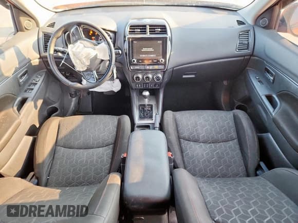 ✅ 2022 Mitsubishi Outlander ES • VIN: JA4APUAU8NU013159 • Лот: 67684395. Опубликован ранее на Copart с пробегом 83 278 миль. Бесплатный доступ к архиву аукционных продаж из США и подробный отчёт об истории автомобиля на DreamBid. Изображение 8.