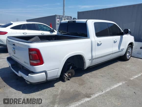 2024 Ram 1500 Limited с VIN 1C6SRFHT1RN209318, выставлен на аукционе IAAI как лот 42083923 с пробегом 12 969 миль миль и . История ставок и продаж доступна на DreamBid. Изображение 4.