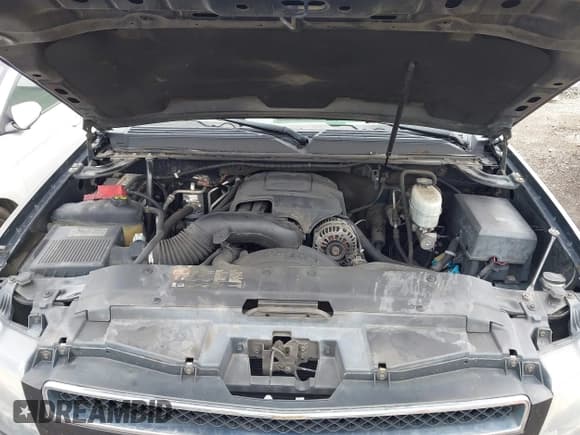 ✅ 2011 Chevrolet Suburban • VIN: 1GNWKMEG1BR374950 • Lot: 42781182. Listed on IAAI with 304,690 mi. Free auction sales archive from the USA and detailed vehicle history report at DreamBid. Image 10.