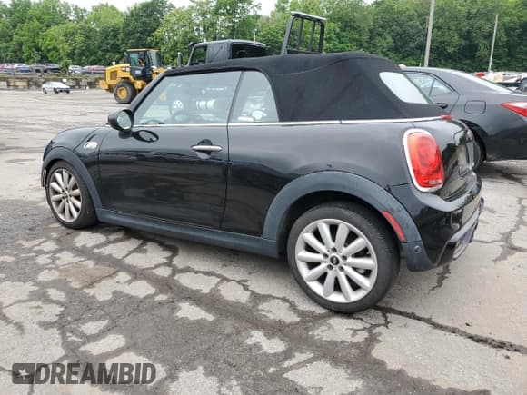 ✅ 2017 MINI Convertible Cooper S • VIN: WMWWG9C50H3C22789 • Лот: 61432535. Опубликован ранее на Copart с пробегом 43 131 миль. Бесплатный доступ к архиву аукционных продаж из США и подробный отчёт об истории автомобиля на DreamBid. Изображение 2.