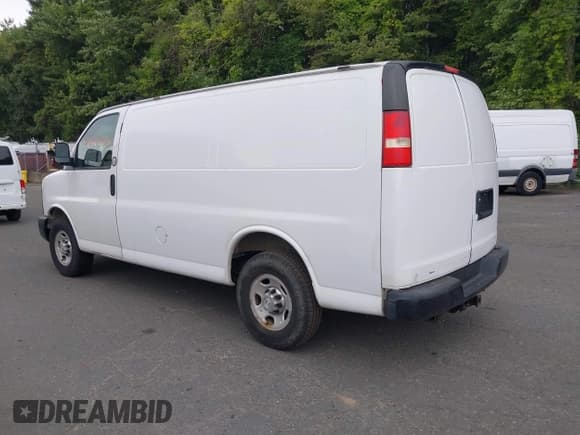 ✅ 2015 Chevrolet Express Cargo • VIN: 1GCWGFCF0F1152128 • Lot: 42969420. Listed on IAAI with 186,058 mi. Free auction sales archive from the USA and detailed vehicle history report at DreamBid. Image 3.