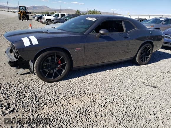 ✅ 2014 Dodge Challenger SRT-8 • VIN: 2C3CDYCJ8EH137473 • Lot: 67587044. Wystawiony na Copart z przebiegiem 51 544 mil. Bezpłatny archiwum sprzedaży aukcyjnych z USA i szczegółowy raport historii pojazdu na DreamBid. Zdjęcie 1.