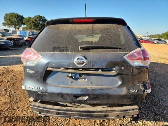 ✅ 2015 Nissan Rogue S • VIN: KNMAT2MTXFP573628 • Lot: 85359465. Wystawiony na Copart z przebiegiem 88 109 mil. Bezpłatny archiwum sprzedaży aukcyjnych z USA i szczegółowy raport historii pojazdu na DreamBid. Zdjęcie 6.