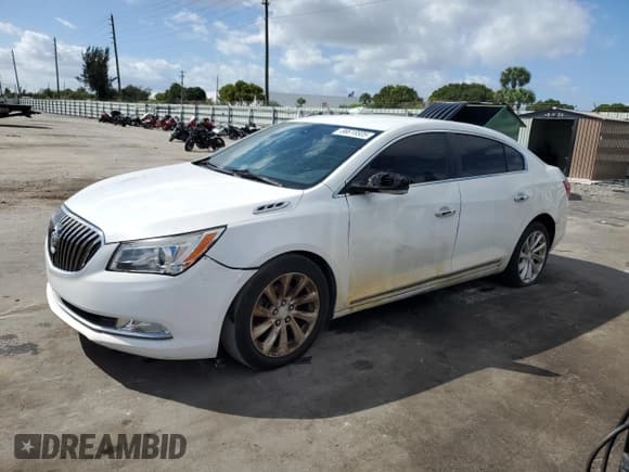✅ 2015 Buick LaCrosse Leather • VIN: 1G4GB5G33FF261551 • Lot: 86618505. Wystawiony na Copart z przebiegiem 94 589 mil. Bezpłatny archiwum sprzedaży aukcyjnych z USA i szczegółowy raport historii pojazdu na DreamBid. Zdjęcie 1.