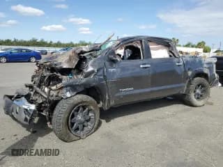 ✅ 2015 Toyota Tundra Limited • VIN: 5TFHY5F14FX460030 • Lot: 80221755. Listed on Copart with Not provided. Free auction sales archive from the USA and detailed vehicle history report at DreamBid. Image 1.