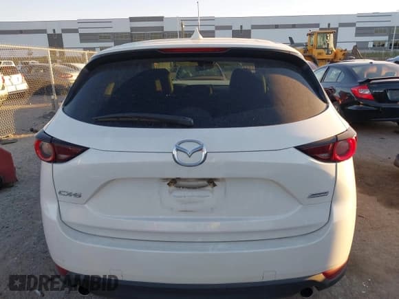 ✅ 2018 Mazda CX-5 Touring • VIN: JM3KFACM0J1473458 • Lot: 43595475. Wystawiony na IAAI z przebiegiem 88 304 mil. Bezpłatny archiwum sprzedaży aukcyjnych z USA i szczegółowy raport historii pojazdu na DreamBid. Zdjęcie 16.