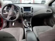 ✅ 2017 Chevrolet Cruze LT • VIN: 1G1BE5SM6H7152738 • Lot: 69938812. Wystawiony na Copart z przebiegiem 104 565 mil. Bezpłatny archiwum sprzedaży aukcyjnych z USA i szczegółowy raport historii pojazdu na DreamBid. Zdjęcie 8.