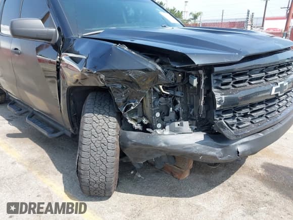 ✅ 2018 Chevrolet Silverado 1500 LS • VIN: 1GCRCNEC5JZ106424 • Лот: 42490290. Опубликован ранее на IAAI с пробегом 123 304 миль. Бесплатный доступ к архиву аукционных продаж из США и подробный отчёт об истории автомобиля на DreamBid. Изображение 6.