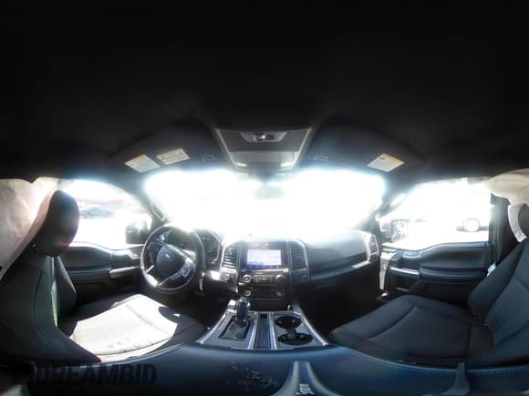 ✅ 2020 Ford F-150 XLT • VIN: 1FTEW1EP6LKE57677 • Lot: 43205382. Wystawiony na IAAI z przebiegiem 50 601 mil. Bezpłatny archiwum sprzedaży aukcyjnych z USA i szczegółowy raport historii pojazdu na DreamBid. Zdjęcie 19.