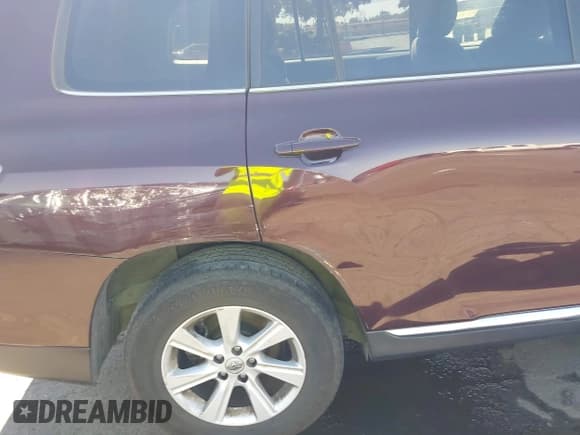 ✅ 2013 Toyota Highlander SE • VIN: 5TDZK3EH9DS139659 • Лот: 43239624. Опубликован ранее на IAAI с пробегом 169 390 миль. Бесплатный доступ к архиву аукционных продаж из США и подробный отчёт об истории автомобиля на DreamBid. Изображение 19.