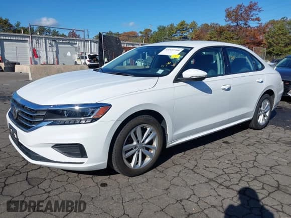 ✅ 2020 Volkswagen Passat S • VIN: 1VWAA7A32LC013299 • Lot: 43532788. Wystawiony na IAAI z przebiegiem 26 525 mil. Bezpłatny archiwum sprzedaży aukcyjnych z USA i szczegółowy raport historii pojazdu na DreamBid. Zdjęcie 2.