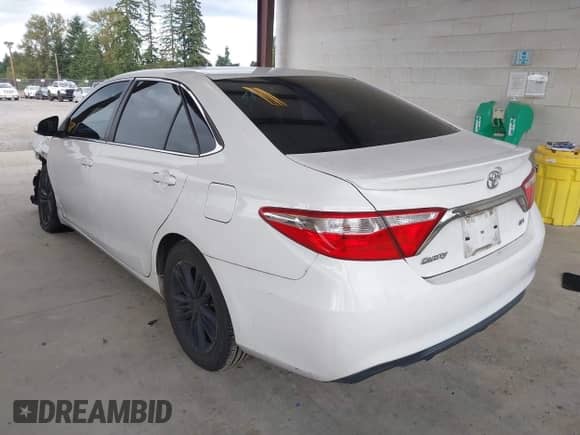 2016 Toyota Camry LE z VIN 4T1BF1FK8GU245813, wystawiony jako IAAI lot #43369308 z przebiegiem 97 361 mil mil oraz . Historia ofert i sprzedaży dostępna na DreamBid. Obrazek 3.
