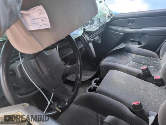 ✅ 2006 Chevrolet Silverado 2500HD LT1 • VIN: 1GCHK23D66F186303 • Lot: 49514205. Wystawiony na Copart z przebiegiem Nie podano. Bezpłatny archiwum sprzedaży aukcyjnych z USA i szczegółowy raport historii pojazdu na DreamBid. Zdjęcie 7.