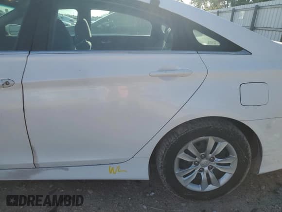 ✅ 2014 Hyundai Sonata GLS • VIN: 5NPEB4AC8EH936331 • Lot: 70503354. Listed on Copart with 155,087 mi. Free auction sales archive from the USA and detailed vehicle history report at DreamBid. Image 12.