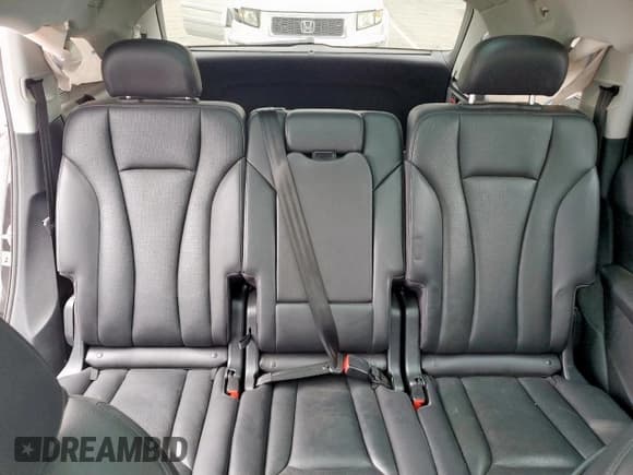 ✅ 2017 Audi Q7 Premium Plus • VIN: WA1LAAF79HD013980 • Лот: 85391015. Опубликован ранее на Copart с пробегом 155 025 миль. Бесплатный доступ к архиву аукционных продаж из США и подробный отчёт об истории автомобиля на DreamBid. Изображение 10.