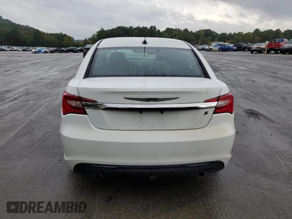 ✅ 2012 Chrysler 200 S • VIN: 1C3CCBHG6CN161319 • Лот: 71534165. Опубликован ранее на Copart с пробегом 129 280 миль. Бесплатный доступ к архиву аукционных продаж из США и подробный отчёт об истории автомобиля на DreamBid. Изображение 6.