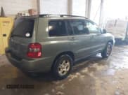 ✅ 2005 Toyota Highlander • VIN: JTEDD21AX50113675 • Lot: 43841872. Wystawiony na IAAI z przebiegiem 211 020 mil. Bezpłatny archiwum sprzedaży aukcyjnych z USA i szczegółowy raport historii pojazdu na DreamBid. Zdjęcie 4.