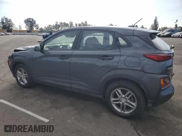 ✅ 2020 Hyundai Kona SE • VIN: KM8K12AA8LU545297 • Лот: 83842115. Опубликован ранее на Copart с пробегом 109 513 миль. Бесплатный доступ к архиву аукционных продаж из США и подробный отчёт об истории автомобиля на DreamBid. Изображение 2.