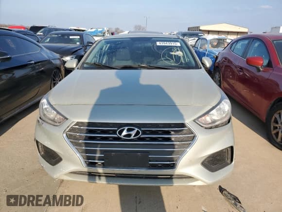 ✅ 2020 Hyundai Accent SEL • VIN: 3KPC24A69LE100403 • Лот: 43943915. Опубликован ранее на Copart с пробегом 121 174 миль. Бесплатный доступ к архиву аукционных продаж из США и подробный отчёт об истории автомобиля на DreamBid. Изображение 5.