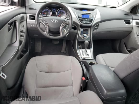 ✅ 2013 Hyundai Elantra GLS • VIN: KMHDH4AE8DU899681 • Lot: 86233215. Wystawiony na Copart z przebiegiem 126 361 mil. Bezpłatny archiwum sprzedaży aukcyjnych z USA i szczegółowy raport historii pojazdu na DreamBid. Zdjęcie 8.