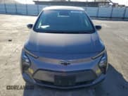 ✅ 2022 Chevrolet Bolt EV 1LT • VIN: 1G1FW6S09N4131302 • Lot: 75270404. Wystawiony na Copart z przebiegiem 52 667 mil. Bezpłatny archiwum sprzedaży aukcyjnych z USA i szczegółowy raport historii pojazdu na DreamBid. Zdjęcie 5.