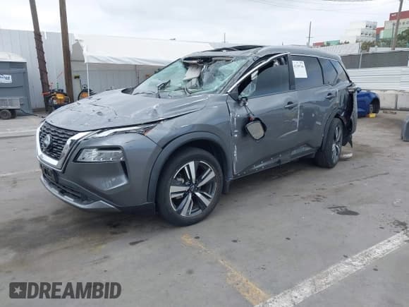 ✅ 2022 Nissan Rogue SL • VIN: 5N1BT3CA3NC713269 • Lot: 42109746. Wystawiony na IAAI z przebiegiem 25 013 mil. Bezpłatny archiwum sprzedaży aukcyjnych z USA i szczegółowy raport historii pojazdu na DreamBid. Zdjęcie 17.