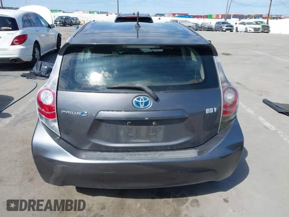 ✅ 2013 Toyota Prius Two • VIN: JTDKDTB31D1038651 • Lot: 43231800. Listed on IAAI with 378,963 mi. Free auction sales archive from the USA and detailed vehicle history report at DreamBid. Image 16.
