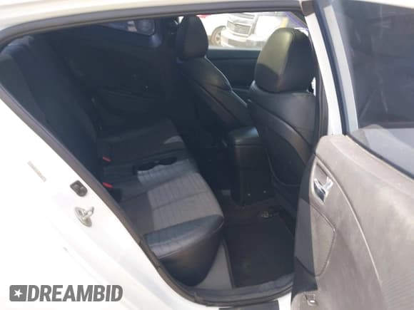 ✅ 2014 Hyundai Veloster • VIN: KMHTC6AD1EU217707 • Lot: 41718176. Wystawiony na IAAI z przebiegiem 191 306 mil. Bezpłatny archiwum sprzedaży aukcyjnych z USA i szczegółowy raport historii pojazdu na DreamBid. Zdjęcie 8.