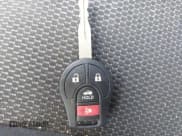 ✅ 2015 Nissan Versa S • VIN: 3N1CN7AP8FL875134 • Лот: 42680316. Опубликован ранее на IAAI с пробегом 182 121 миль. Бесплатный доступ к архиву аукционных продаж из США и подробный отчёт об истории автомобиля на DreamBid. Изображение 11.