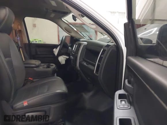 ✅ 2022 Ram 1500 Tradesman • VIN: 1C6RR7FG5NS163403 • Lot: 43512165. Listed on IAAI with 51,043 mi. Free auction sales archive from the USA and detailed vehicle history report at DreamBid. Image 5.