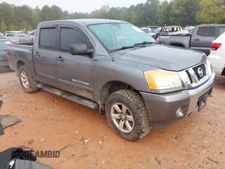 ✅ 2014 Nissan Titan Pro-4X • VIN: 1N6BA0EC3EN504462 • Lot: 43131362. Wystawiony na IAAI z przebiegiem 169 024 mil. Bezpłatny archiwum sprzedaży aukcyjnych z USA i szczegółowy raport historii pojazdu na DreamBid. Zdjęcie 1.