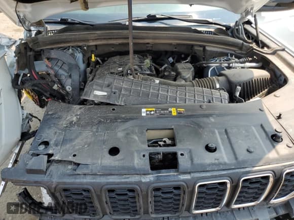 ✅ 2024 Jeep Grand Cherokee Altitude • VIN: 1C4RJKAG4R8564762 • Лот: 63311515. Опубликован ранее на Copart с пробегом Не указан. Бесплатный доступ к архиву аукционных продаж из США и подробный отчёт об истории автомобиля на DreamBid. Изображение 11.