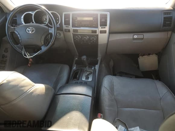 ✅ 2003 Toyota 4Runner SR5 • VIN: JTEZU14R430008239 • Lot: 89863655. Wystawiony na Copart z przebiegiem 298 541 mil. Bezpłatny archiwum sprzedaży aukcyjnych z USA i szczegółowy raport historii pojazdu na DreamBid. Zdjęcie 8.