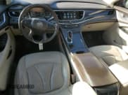 ✅ 2017 Buick LaCrosse Premium • VIN: 1G4ZS5SS3HU125068 • Lot: 89691025. Wystawiony na Copart z przebiegiem 102 469 mil. Bezpłatny archiwum sprzedaży aukcyjnych z USA i szczegółowy raport historii pojazdu na DreamBid. Zdjęcie 8.