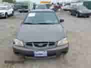 2001 Hyundai Accent GS z VIN KMHCG35CX1U084668, wystawiony jako IAAI lot #42901263 z przebiegiem 129 889 mil mil oraz . Historia ofert i sprzedaży dostępna na DreamBid. Obrazek 12.