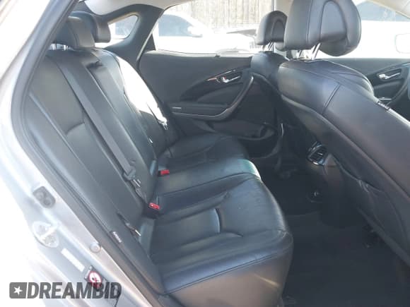 ✅ 2016 Hyundai Azera Limited • VIN: KMHFH4JGXGA568911 • Лот: 41428434. Опубликован ранее на IAAI с пробегом 158 202 миль. Бесплатный доступ к архиву аукционных продаж из США и подробный отчёт об истории автомобиля на DreamBid. Изображение 8.