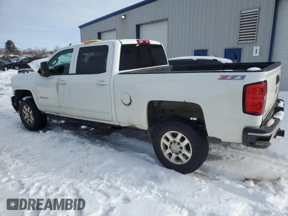 ✅ 2015 Chevrolet Silverado 2500HD LT • VIN: 1GC1KVE84FF566307 • Lot: 45923095. Wystawiony na Copart z przebiegiem 308 572 mil. Bezpłatny archiwum sprzedaży aukcyjnych z USA i szczegółowy raport historii pojazdu na DreamBid. Zdjęcie 2.