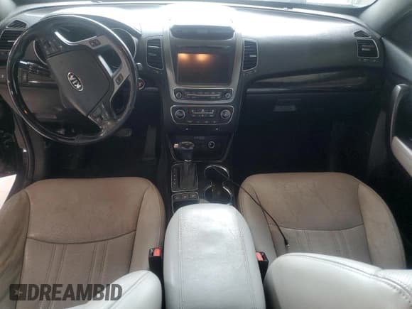 ✅ 2014 Kia Sorento SX • VIN: 5XYKW4A74EG475520 • Lot: 84302705. Listed on Copart with Not provided. Free auction sales archive from the USA and detailed vehicle history report at DreamBid. Image 8.