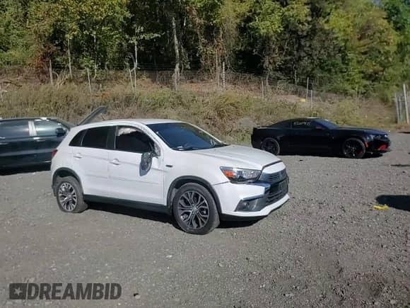 2016 Mitsubishi Outlander SE z VIN JA4AP3AW6GZ050230, wystawiony jako Copart lot #85578745 z przebiegiem 37 214 mil mil oraz Szkoda całkowita • Salvage title. Historia ofert i sprzedaży dostępna na DreamBid. Obrazek 14.