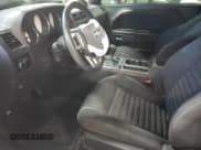 ✅ 2014 Dodge Challenger SXT • VIN: 2C3CDYAG1EH181709 • Lot: 77967864. Wystawiony na Copart z przebiegiem Nie podano. Bezpłatny archiwum sprzedaży aukcyjnych z USA i szczegółowy raport historii pojazdu na DreamBid. Zdjęcie 7.