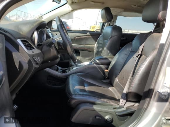 ✅ 2018 Dodge Journey GT • VIN: 3C4PDCEG3JT472742 • Lot: 81852745. Wystawiony na Copart z przebiegiem 105 972 mil. Bezpłatny archiwum sprzedaży aukcyjnych z USA i szczegółowy raport historii pojazdu na DreamBid. Zdjęcie 7.