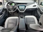 ✅ 2020 Chevrolet Bolt EV Premier • VIN: 1G1FZ6S03L4121174 • Lot: 53700484. Wystawiony na Copart z przebiegiem 22 583 mil. Bezpłatny archiwum sprzedaży aukcyjnych z USA i szczegółowy raport historii pojazdu na DreamBid. Zdjęcie 8.