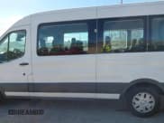 ✅ 2018 Ford Transit Passenger XL • VIN: 1FBAX2CM0JKA43564 • Lot: 41643758. Wystawiony na IAAI z przebiegiem 54 755 mil. Bezpłatny archiwum sprzedaży aukcyjnych z USA i szczegółowy raport historii pojazdu na DreamBid. Zdjęcie 14.