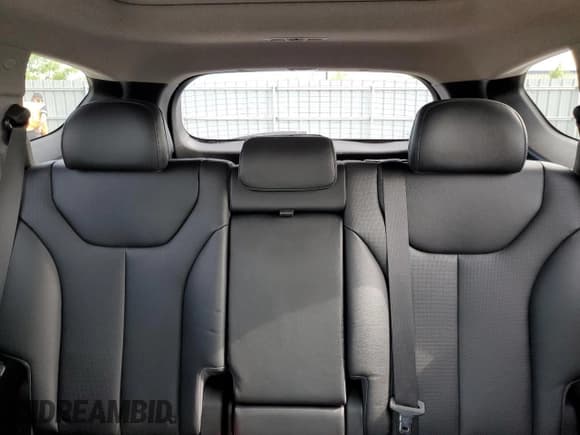 ✅ 2019 Hyundai Santa Fe Ultimate • VIN: 5NMS5CAA8KH103270 • Lot: 62747634. Wystawiony na Copart z przebiegiem 94 397 mil. Bezpłatny archiwum sprzedaży aukcyjnych z USA i szczegółowy raport historii pojazdu na DreamBid. Zdjęcie 10.