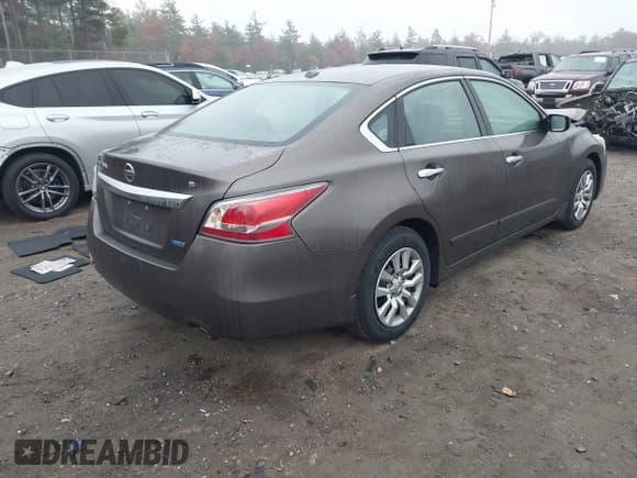 ✅ 2014 Nissan Altima S • VIN: 1N4AL3AP3EC279657 • Лот: 43580193. Опубликован ранее на IAAI с пробегом 184 454 миль. Бесплатный доступ к архиву аукционных продаж из США и подробный отчёт об истории автомобиля на DreamBid. Изображение 4.