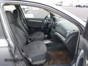 ✅ 2011 Chevrolet Aveo 1LT • VIN: KL1TD5DE7BB223090 • Lot: 41725336. Wystawiony na IAAI z przebiegiem 234 921 mil. Bezpłatny archiwum sprzedaży aukcyjnych z USA i szczegółowy raport historii pojazdu na DreamBid. Zdjęcie 5.