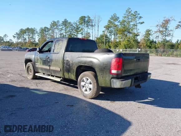 2013 GMC Sierra 1500 with VIN 1GTR1WE04DZ305597, listed as a IAAI auction lot 43610833 with 225,625 mi miles and . Bid and sale history available at DreamBid. Image 3.